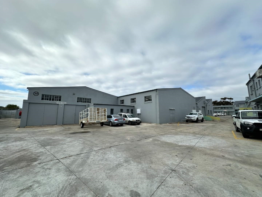 To Let commercial Property for Rent in Maitland Western Cape